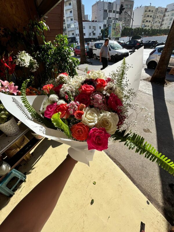 Bouquet de Fleurs Élégantes - Image 2