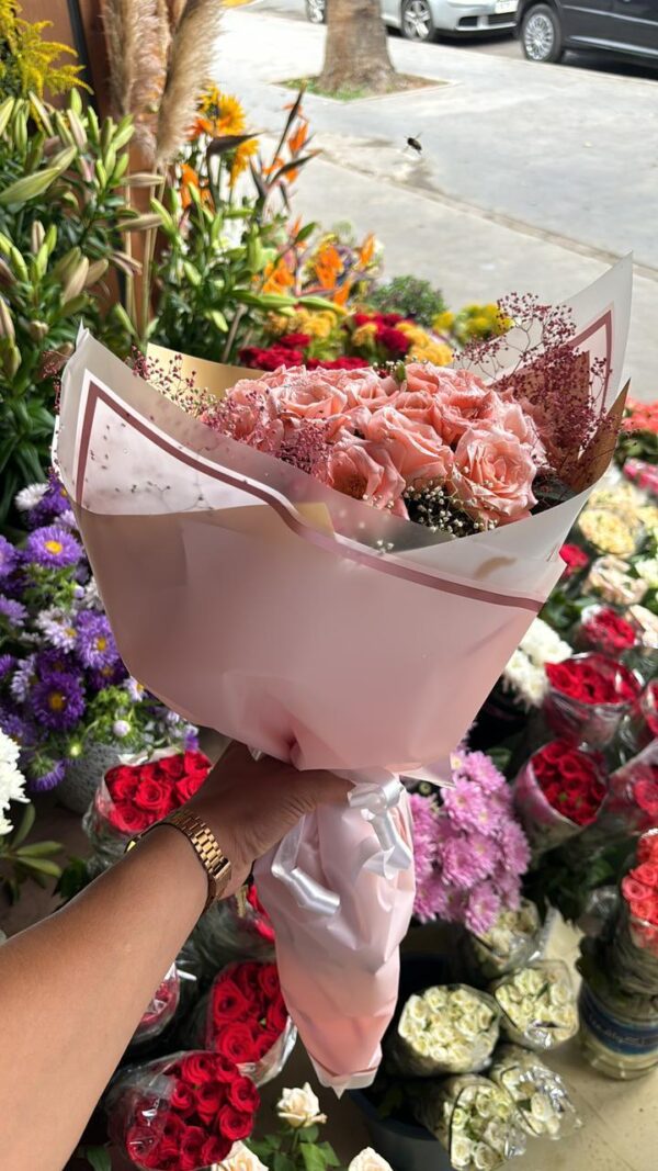 Bouquet de Fleur Rose - Image 3