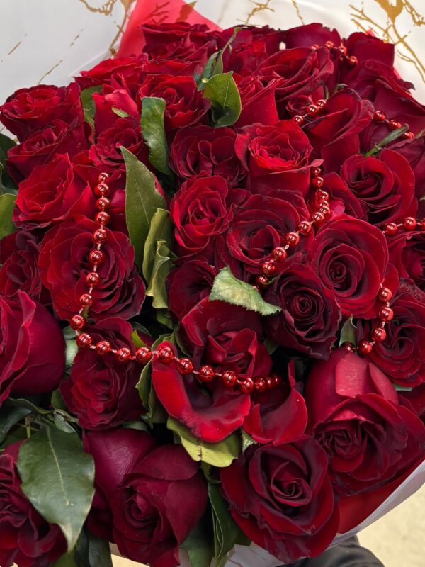 Bouquet Élégant de 30 Roses Rouges - Image 2