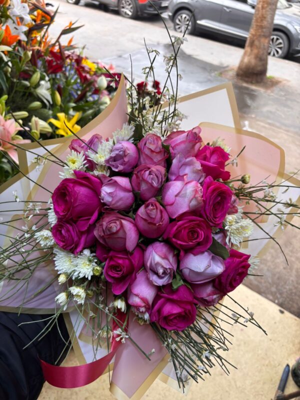 Bouquet de 30 Roses Indiennes - Charme Éclatant - Image 2